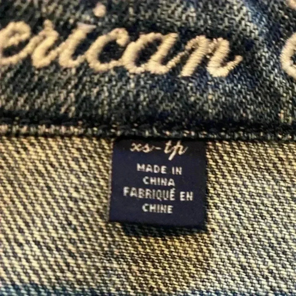 American Eagle jean jacket. XS - Picture 6 of 8